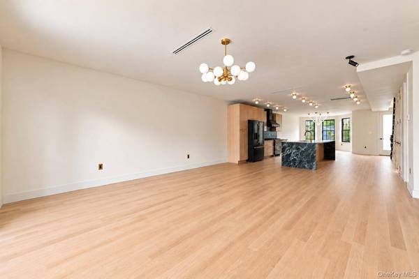 405 Irving AVE, Brooklyn, NY 11237