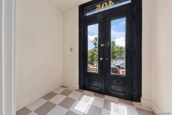 405 Irving AVE, Brooklyn, NY 11237