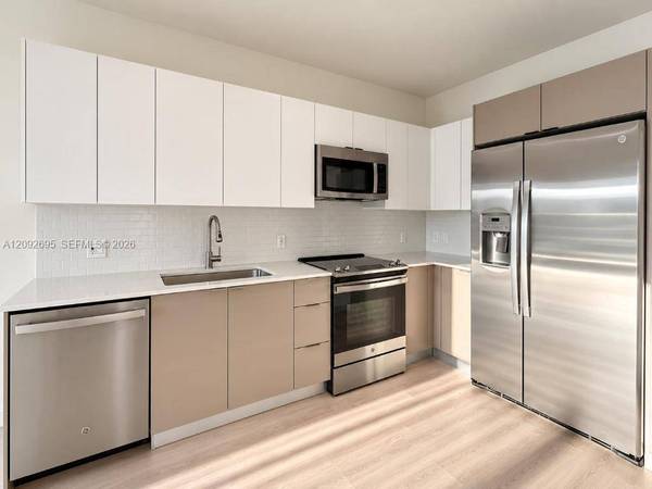 501 N Dixie Hwy # B207 HALLANDALE BEACH, Fl 33009,