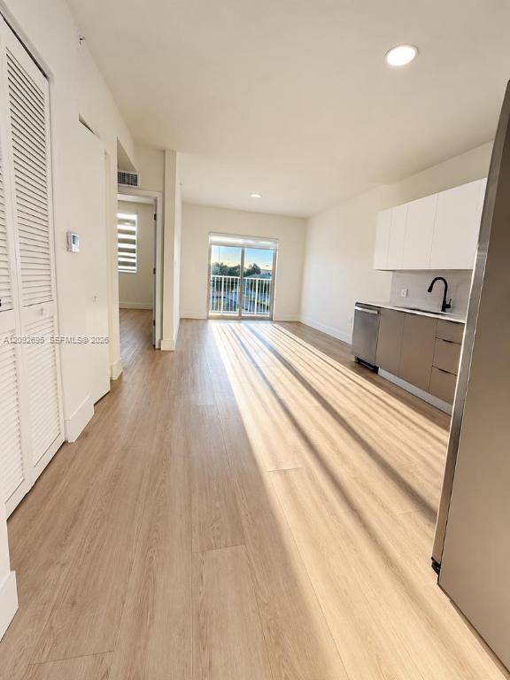 501 N Dixie Hwy # B207 HALLANDALE BEACH, Fl 33009,