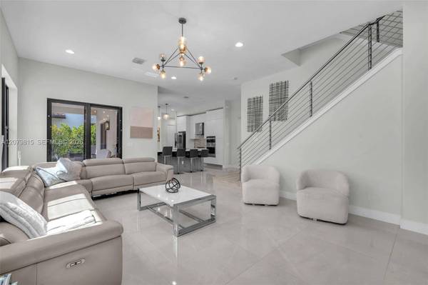 8840 Waterview Ter PARKLAND, Fl 33076-2862,