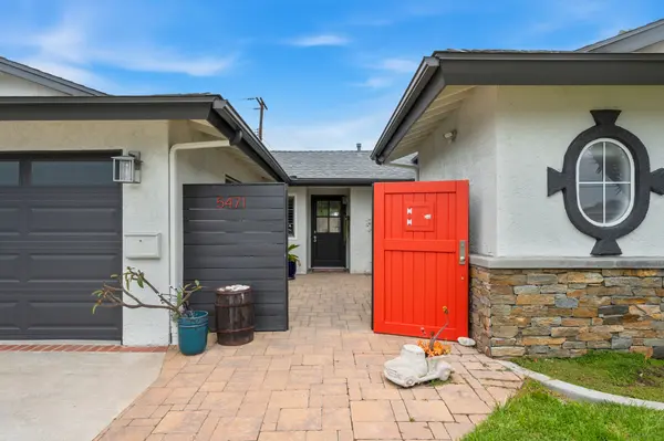 5471 Meadowlark Dr, Huntington Beach, CA 92649-2641