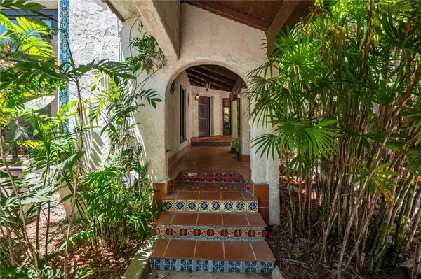 3325 S Pacific AVE, San Pedro, CA 90731