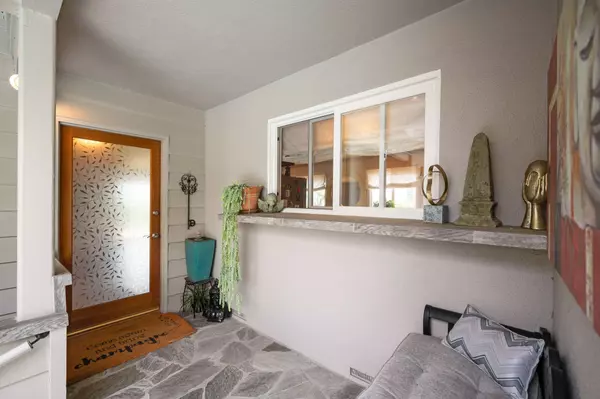 216 N Goodhope Ave, San Pedro, CA 90732-2710