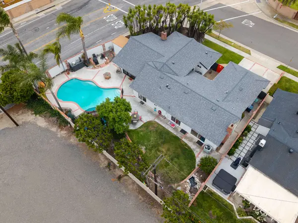 5471 Meadowlark Dr, Huntington Beach, CA 92649-2641