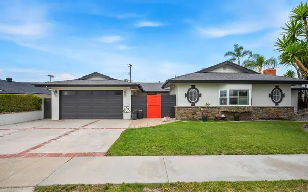 5471 Meadowlark Dr, Huntington Beach, CA 92649-2641