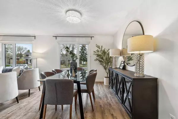 636 Midridge DR SE, Calgary, AB T2X 1C1