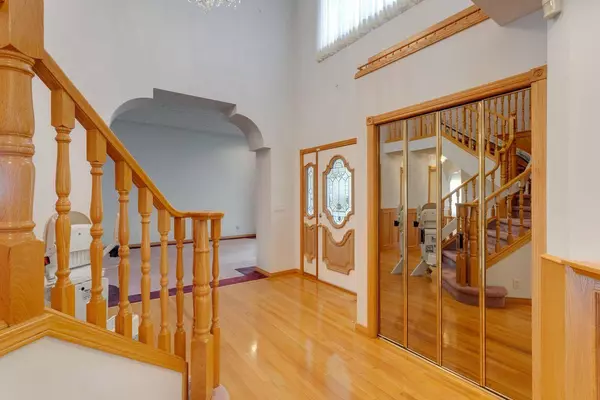 228 Hamptons GN NW, Calgary, AB T3A 5A8