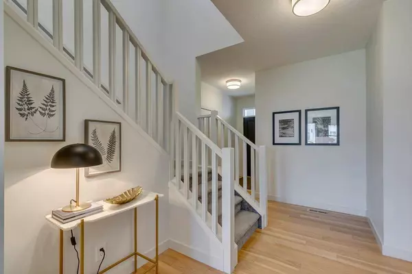 69 Shawnee GN Southwest, Calgary, AB T2Y 0P5