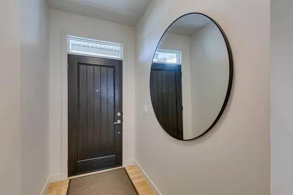 69 Shawnee GN Southwest, Calgary, AB T2Y 0P5