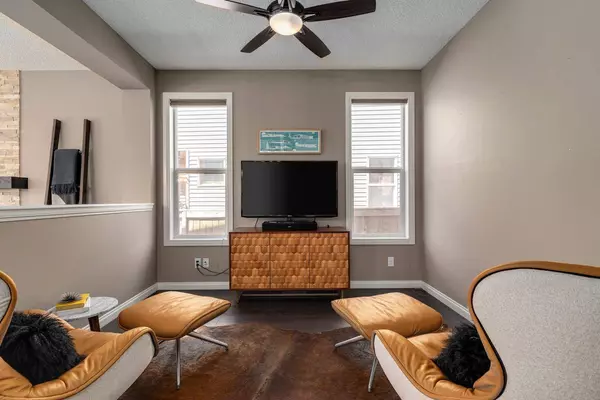 1064 Brightoncrest GN SE, Calgary, AB T2Z 1G8