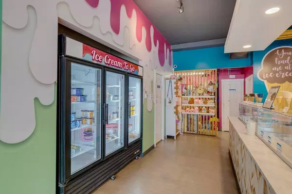 1109 9 AVE Southeast, Calgary, AB T2G 0S7