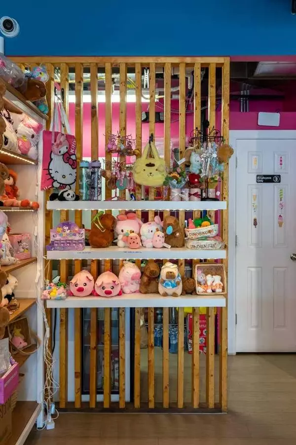 1109 9 AVE Southeast, Calgary, AB T2G 0S7