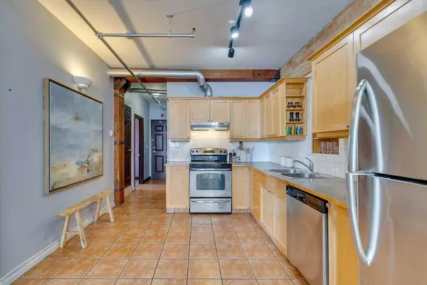 220 11 AVE SE #221, Calgary, AB T2G 0X8