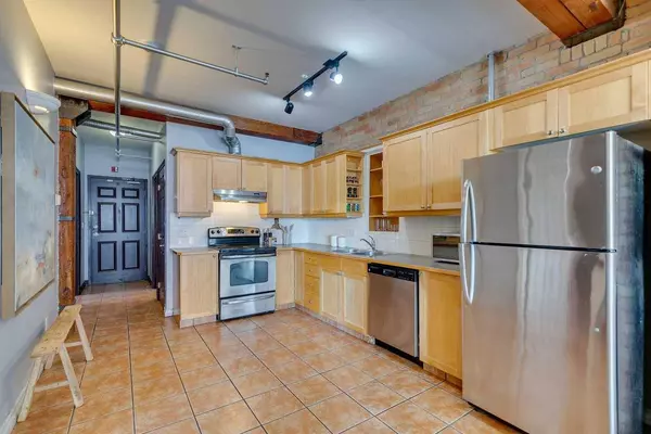 220 11 AVE SE #221, Calgary, AB T2G 0X8