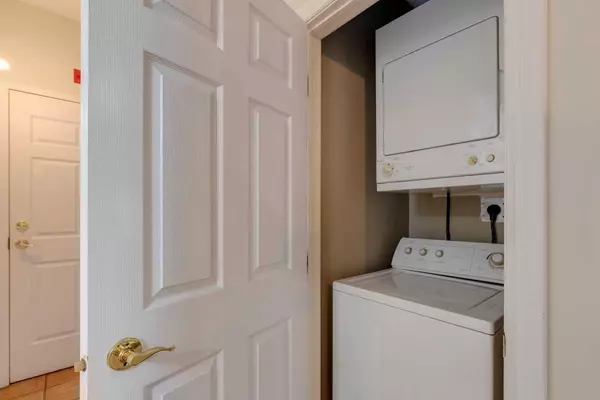 220 11 AVE SE #316, Calgary, AB T2G 0X8