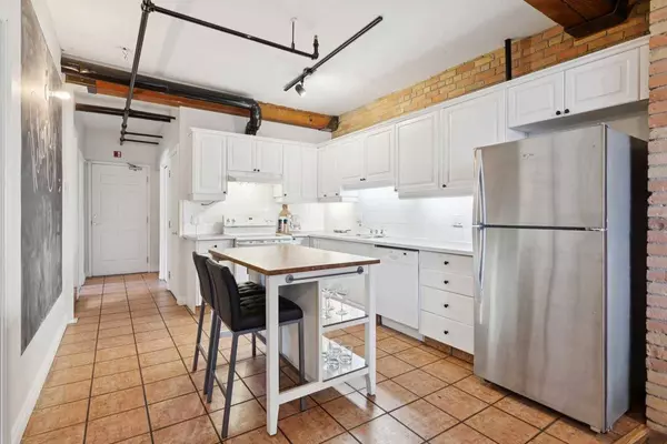 220 11 AVE SE #316, Calgary, AB T2G 0X8