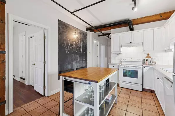 220 11 AVE SE #316, Calgary, AB T2G 0X8