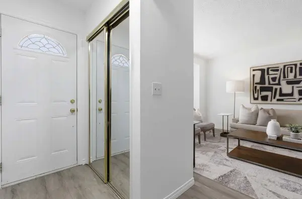 123 Queensland DR SE #60, Calgary, AB T2J 5J4