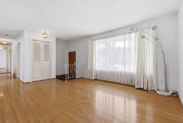 5044 Norris RD NW, Calgary, AB T2K 2P9