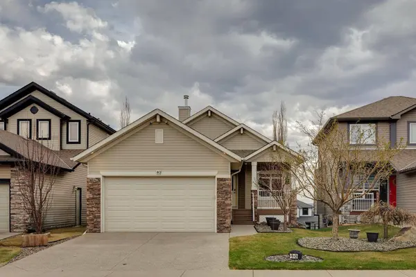 40 Sunset Close, Cochrane, AB T4C 0B3