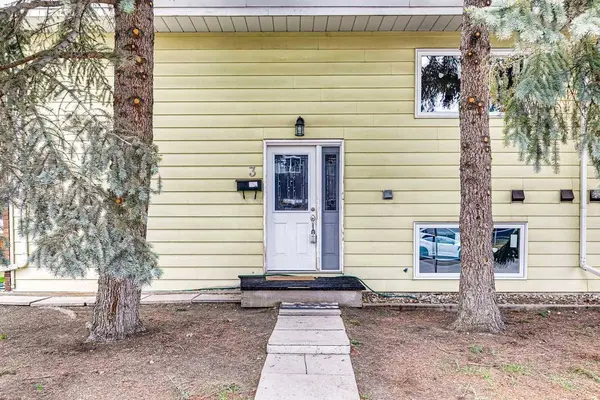 1939 33 ST SW #3, Calgary, AB T3E 2S6