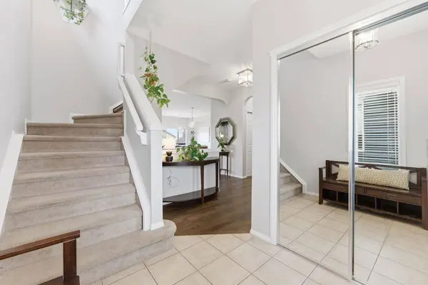 138 Bridlerange PL SW, Calgary, AB T2Y 0K8