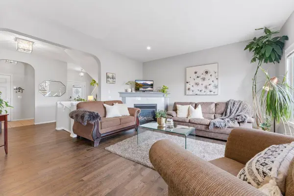 138 Bridlerange PL SW, Calgary, AB T2Y 0K8