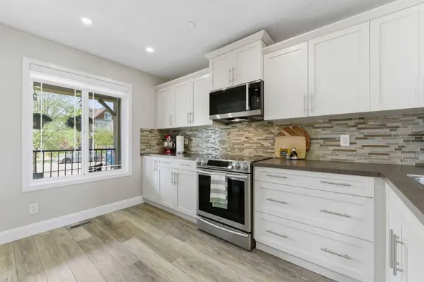 394 Copperpond BLVD SE, Calgary, AB T2Z 0Z7