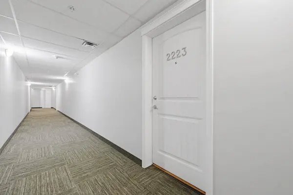 115 Prestwick Villas SE #2223, Calgary, AB T2Z 0M9