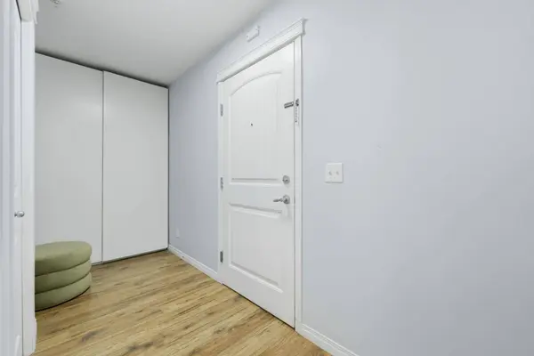 115 Prestwick Villas SE #2223, Calgary, AB T2Z 0M9