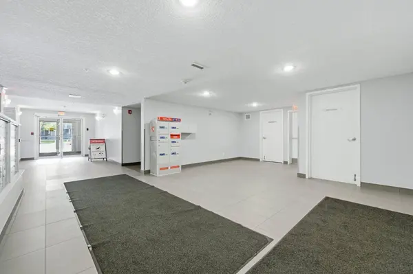 115 Prestwick Villas SE #2223, Calgary, AB T2Z 0M9