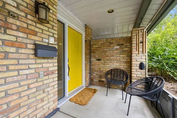 4037 42 ST NW #240, Calgary, AB T3A 2M9