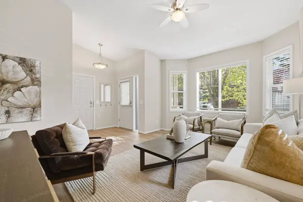42 Prestwick Pond TER SE, Calgary, AB T2Z 3Z8