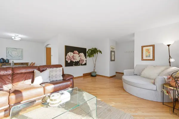 6016 Dalcastle CRES NW, Calgary, AB T3A 1S4