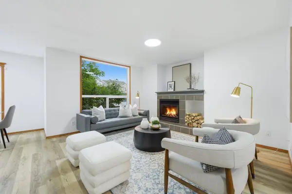 2020 Bridlemeadows MNR SW, Calgary, AB T2Y 4R9
