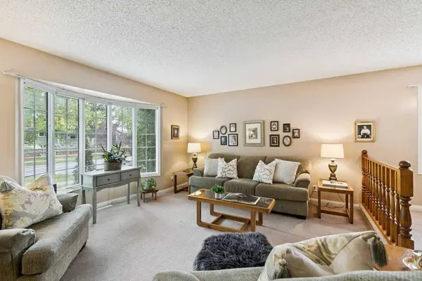 4919 Marlborough DR NE, Calgary, AB T2A 2Z4