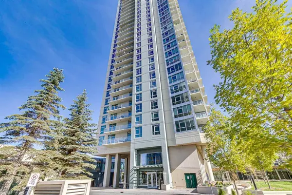 99 Spruce PL SW #706