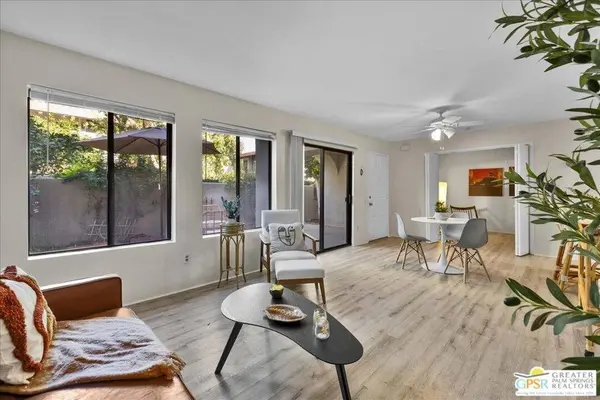 1150 E Amado RD #17A1, Palm Springs, CA 92262