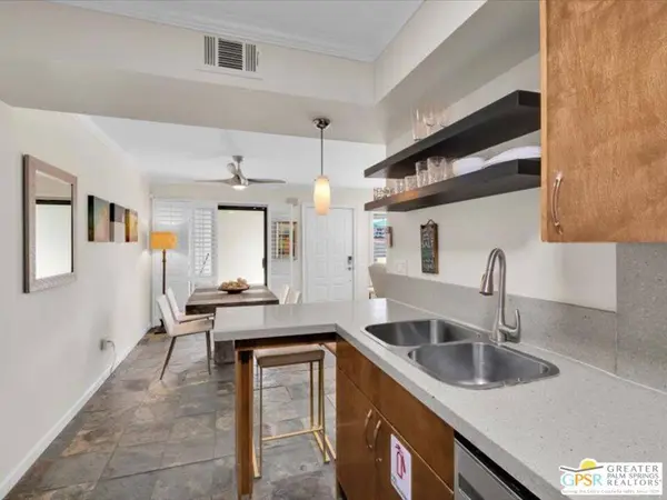 N Hermosa Dr #5D1, Palm Springs, CA 92262