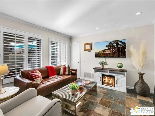 N Hermosa Dr #5D1, Palm Springs, CA 92262