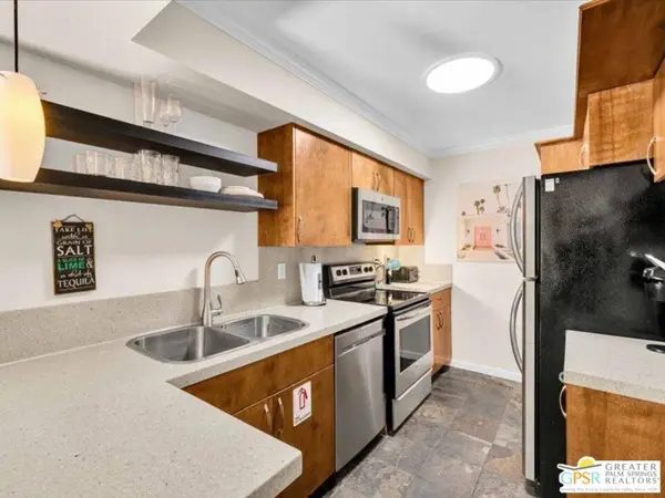 N Hermosa Dr #5D1, Palm Springs, CA 92262