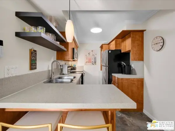 N Hermosa Dr #5D1, Palm Springs, CA 92262