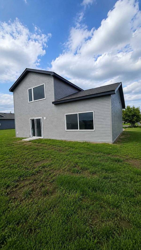 381 Mill ST, Osceola, WI 54020