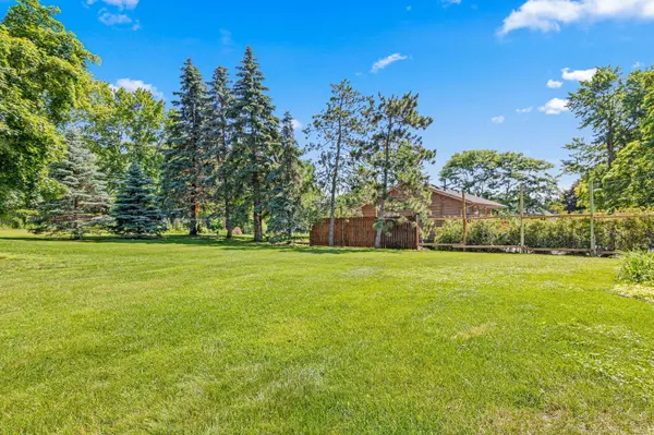 5501 Holiday RD, Minnetonka, MN 55345