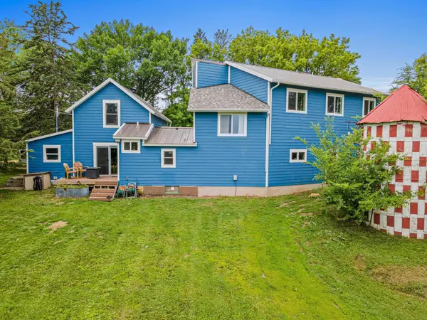 2565 Highland RD, Minnetrista, MN 55359