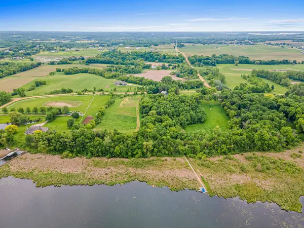 2565 Highland RD, Minnetrista, MN 55359