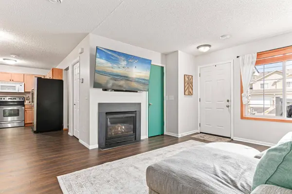 1338 Landsdown LN, Waconia, MN 55387