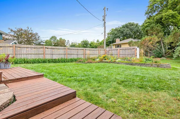 2717 Lamplighter LN, Crystal, MN 55422