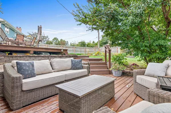 2717 Lamplighter LN, Crystal, MN 55422